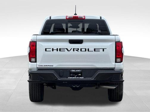 Summit White 2026 Chevrolet Colorado WT