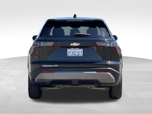 Mosaic Black Metallic 2025 Chevrolet Equinox LT