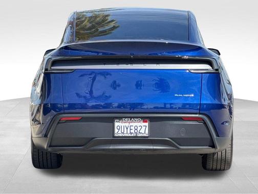 Deep Blue Metallic 2026 Tesla Model Y