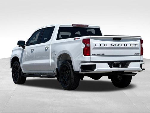Summit White 2026 Chevrolet Silverado 1500 RST