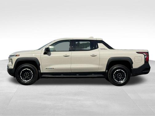 White Sand 2026 Chevrolet Silverado EV Trail Boss
