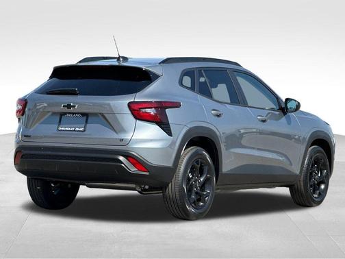 Sterling Gray Metallic 2026 Chevrolet Trax LT