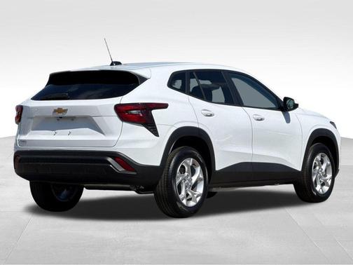 Summit White 2026 Chevrolet Trax LS