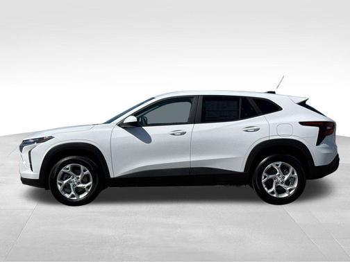 Summit White 2026 Chevrolet Trax LS