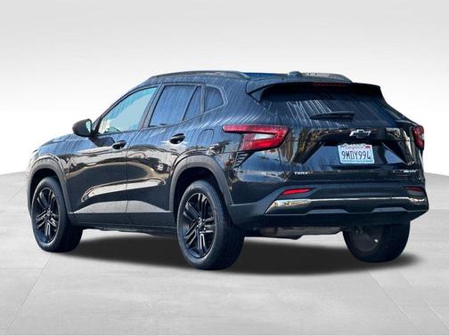 Mosaic Black Metallic 2024 Chevrolet Trax ACTIV