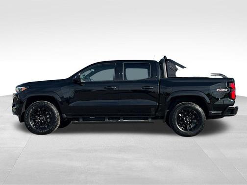 Black 2025 Chevrolet Colorado Z71