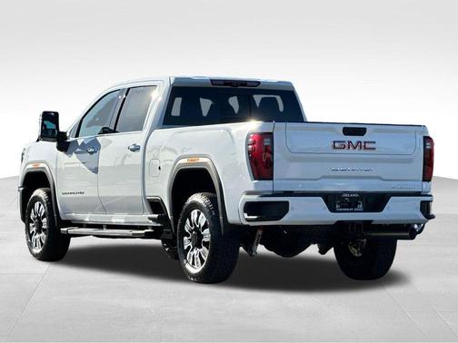 Summit White 2026 GMC Sierra 2500 Denali