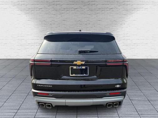 Mosaic Black Metallic 2026 Chevrolet Traverse LT