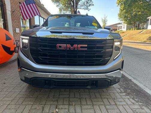 2024 GMC Sierra 1500 Pro