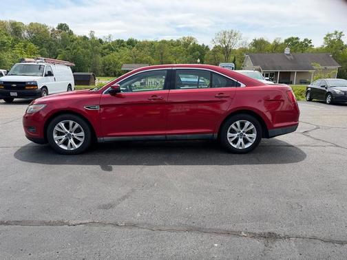 RED 2011 Ford Taurus SEL