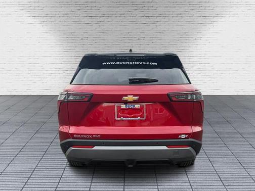 Radiant Red Tintcoat 2026 Chevrolet Equinox 1LT