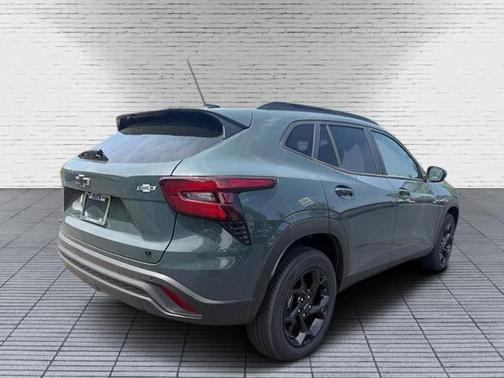 Cypress Gray 2026 Chevrolet Trax LT