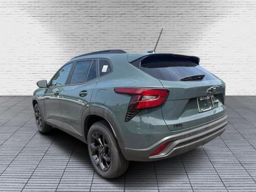Cypress Gray 2026 Chevrolet Trax LT