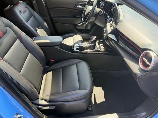 Fountain Blue 2024 Chevrolet Trax FWD 2RS