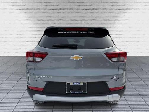 Sterling Gray Metallic 2026 Chevrolet Trailblazer LT
