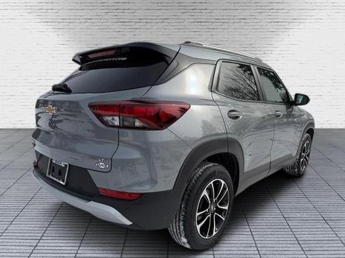 Sterling Gray Metallic 2026 Chevrolet Trailblazer LT