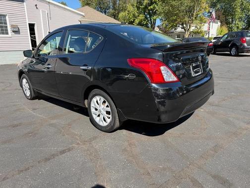 2016 Nissan Versa 1.6 SV