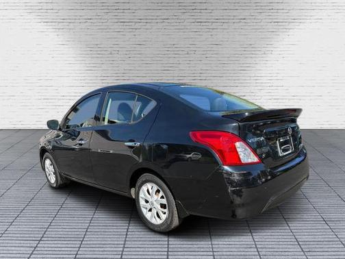 2016 Nissan Versa 1.6 SV