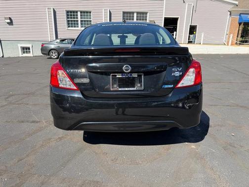 2016 Nissan Versa 1.6 SV