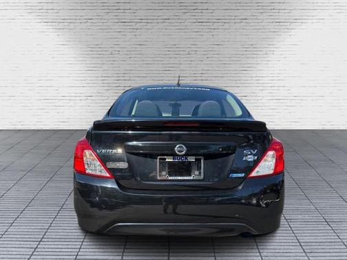 2016 Nissan Versa 1.6 SV