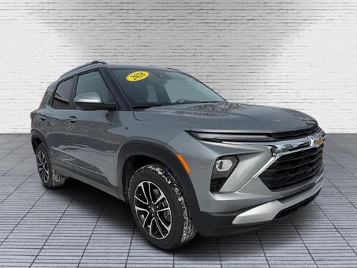 Sterling Gray Metallic 2026 Chevrolet Trailblazer LT