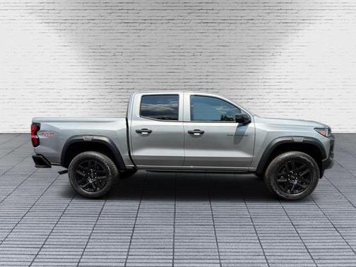 Sterling Gray Metallic 2024 Chevrolet Colorado Trail Boss
