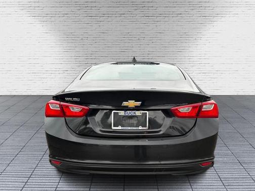 Mosaic Black Metallic 2017 Chevrolet Malibu 1LS