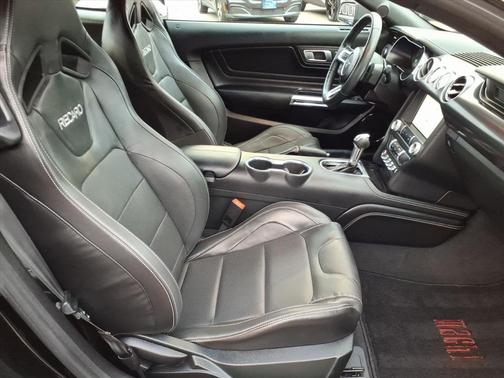 2022 Ford Mustang Mach 1