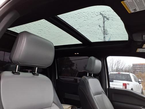 2023 Ford F-150 Lightning LARIAT