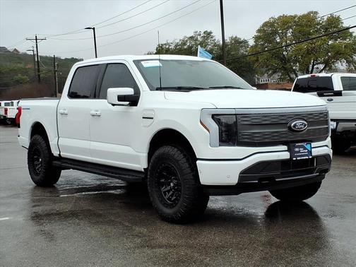 2023 Ford F-150 Lightning LARIAT
