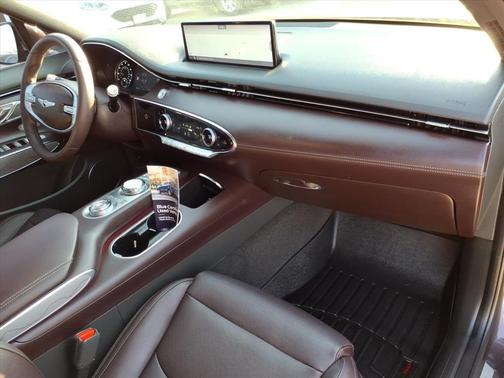 2022 Genesis GV70 2.5T