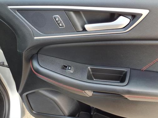 2022 Ford Edge ST Line