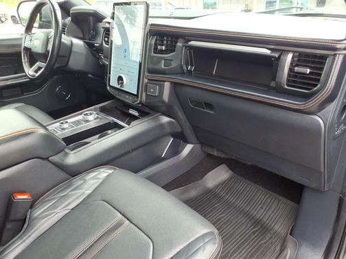 Dark Matter Metallic 2022 Ford Expedition Platinum