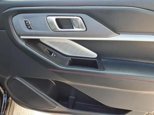 Black Metallic 2025 Ford Explorer ST