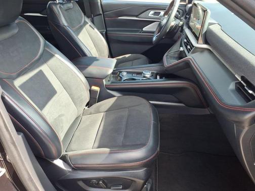 Black Metallic 2025 Ford Explorer ST