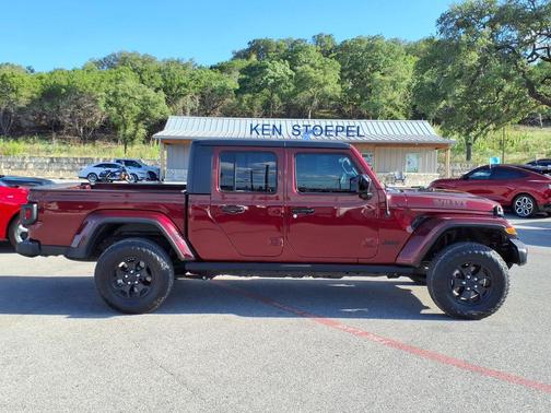 Snazzberry Pearlcoat 2021 Jeep Gladiator Willys