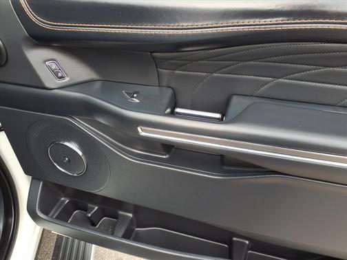 2022 Ford Expedition Platinum