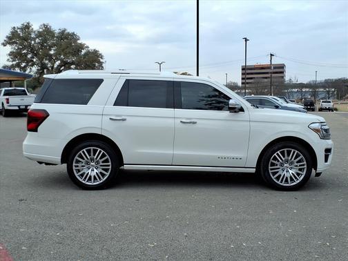 2022 Ford Expedition Platinum