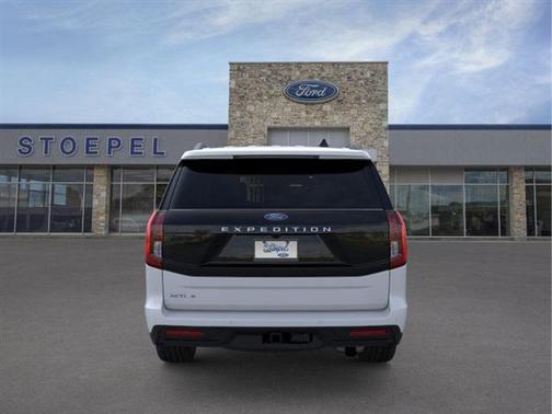 2026 Ford Expedition Active