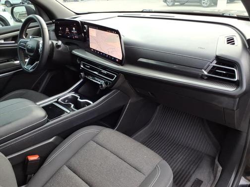 2024 Chevrolet Traverse LS