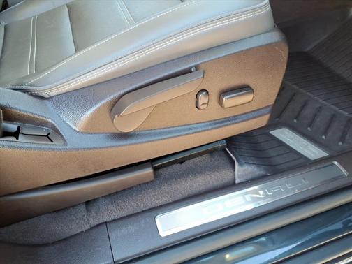 2021 GMC Canyon Denali