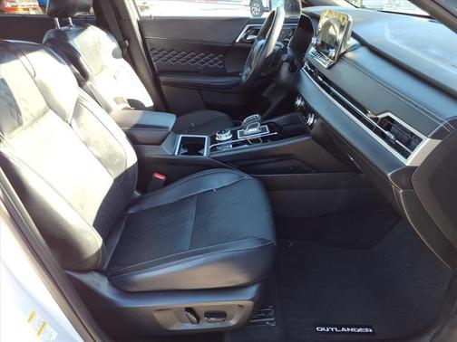 2024 Mitsubishi Outlander SEL