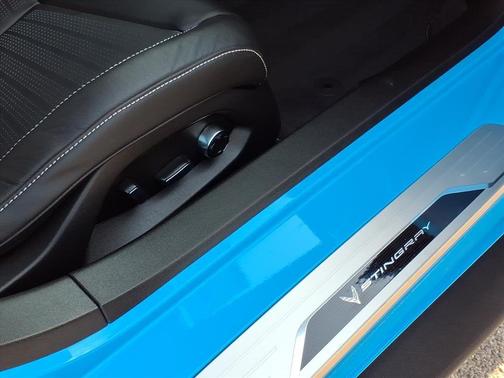 2023 Chevrolet Corvette Stingray w/3LT