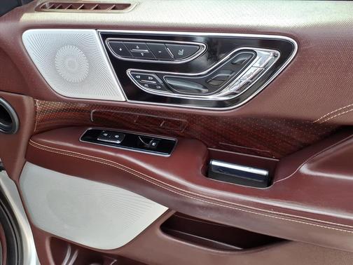 2020 Lincoln Navigator Black Label