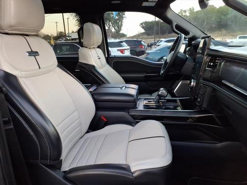 2023 Ford F-150 Lightning Platinum