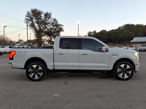 2023 Ford F-150 Lightning Platinum