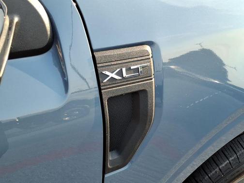 Azure Gray Metallic 2024 Ford Maverick XLT