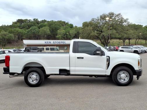 Oxford White 2025 Ford F-250 XL