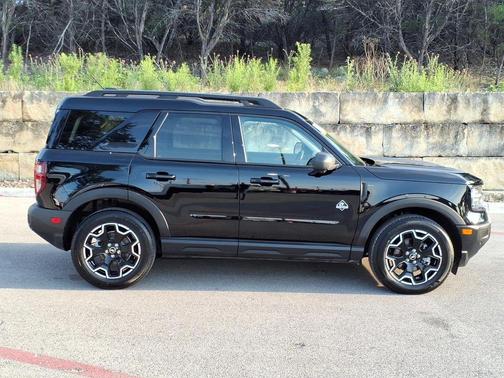 Shadow Black 2025 Ford Bronco Sport Outer Banks