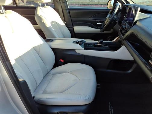 2024 Toyota Grand Highlander Hybrid Limited MAX